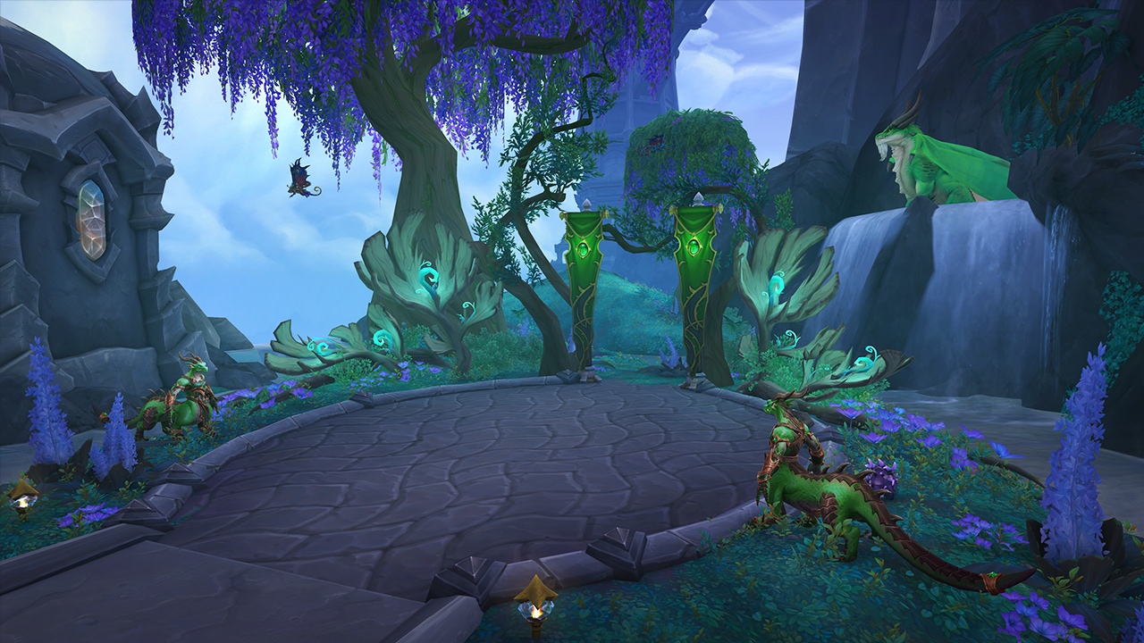 La zona del Vuelo Verde, con guardias de dragontina verde y estandartes enjoyados del mismo color.