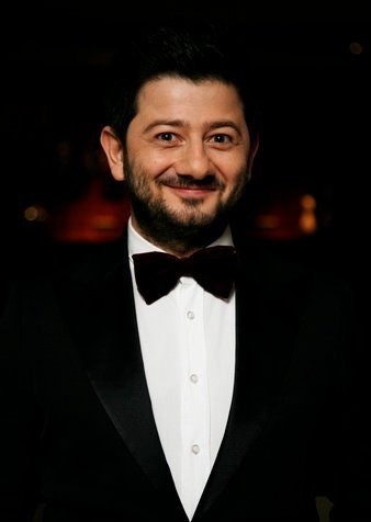 Михаил Галустян